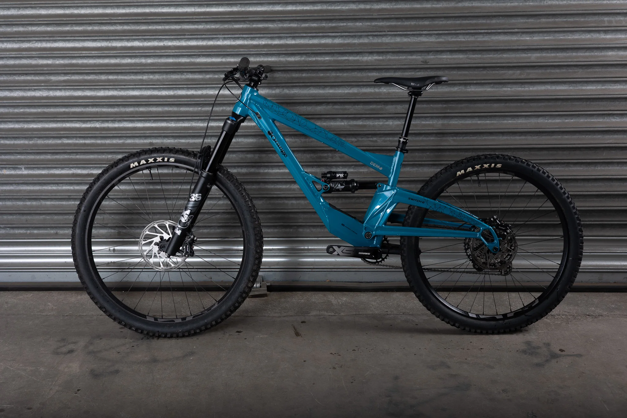 Ex-Demo 2025 Switch 6 Pro, Medium, Yorkshire Teal - Image 6
